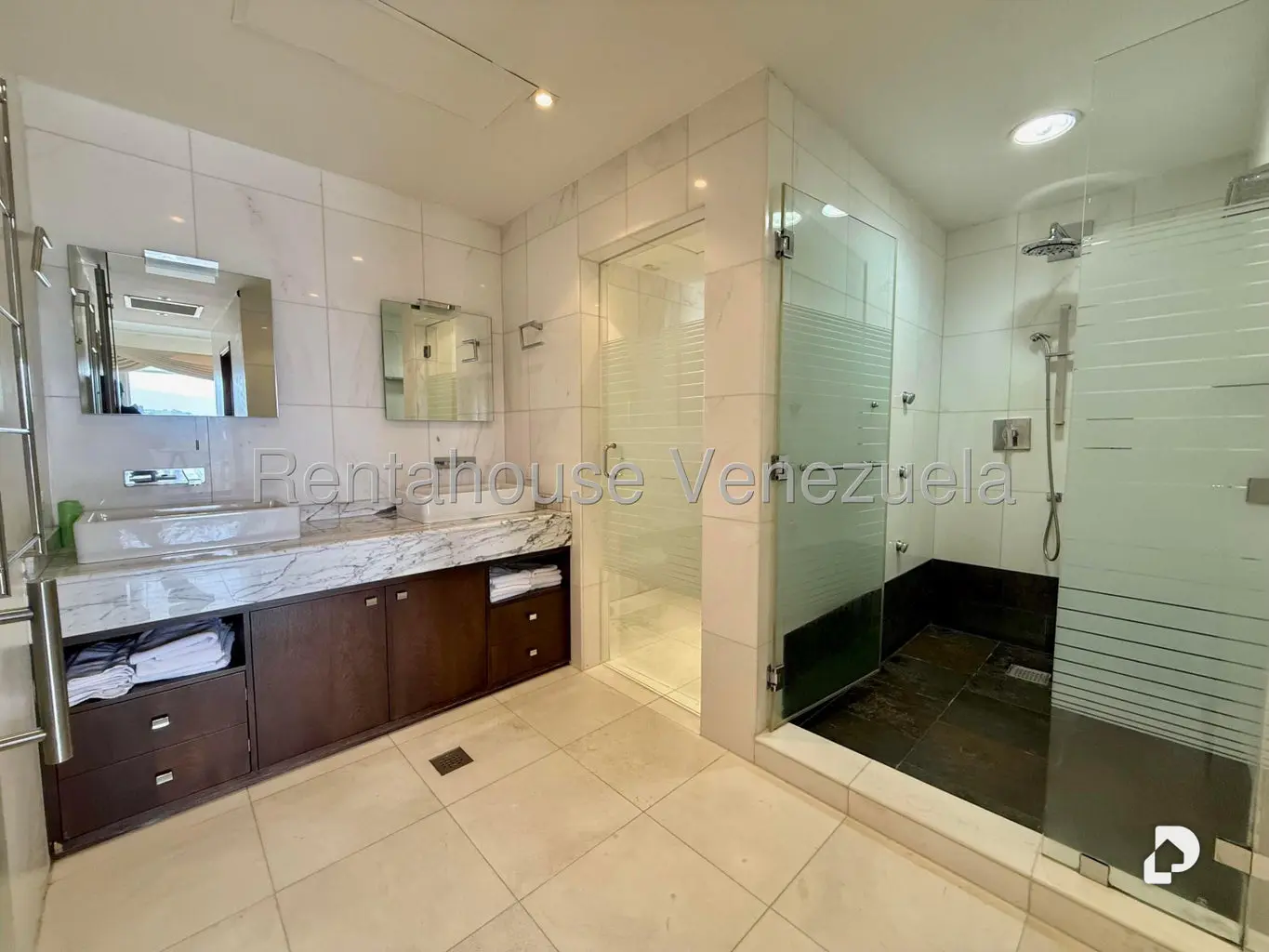 Casa en Colinas de Tamanaco, Caracas – 43