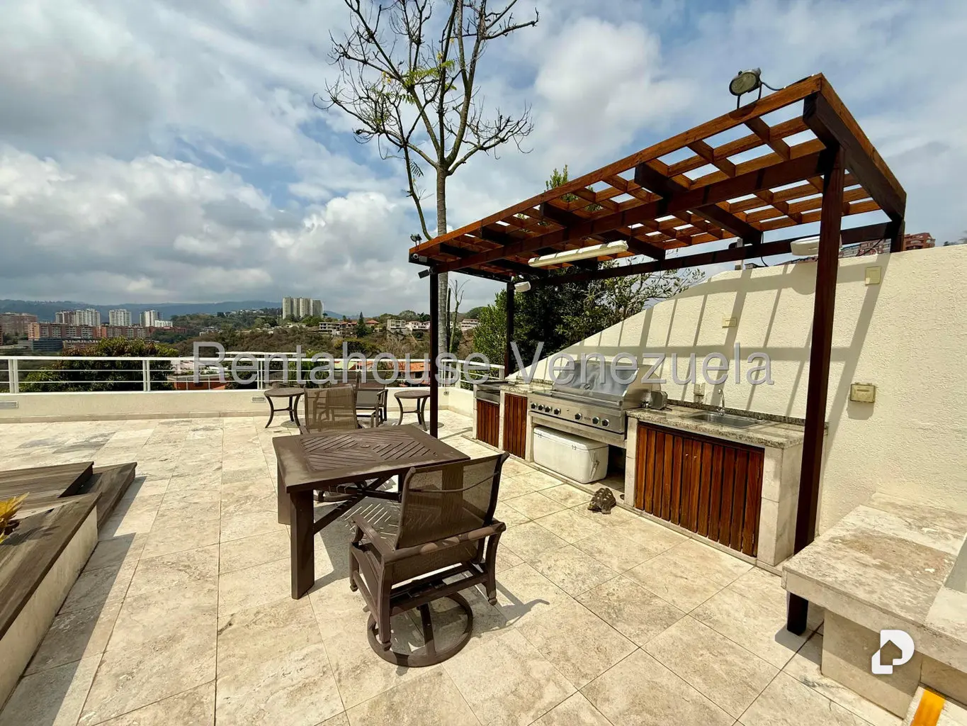 Casa en Colinas de Tamanaco, Caracas – 31