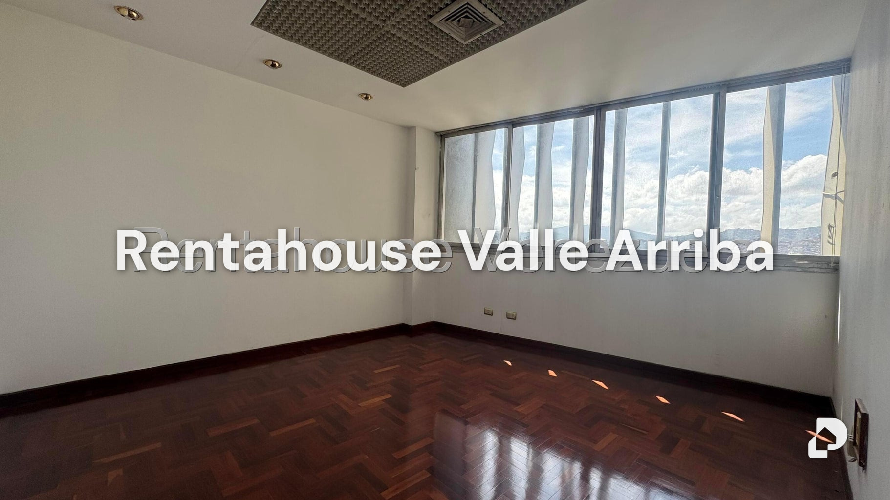 Local comercial en Parroquia Catedral, Caracas – 19