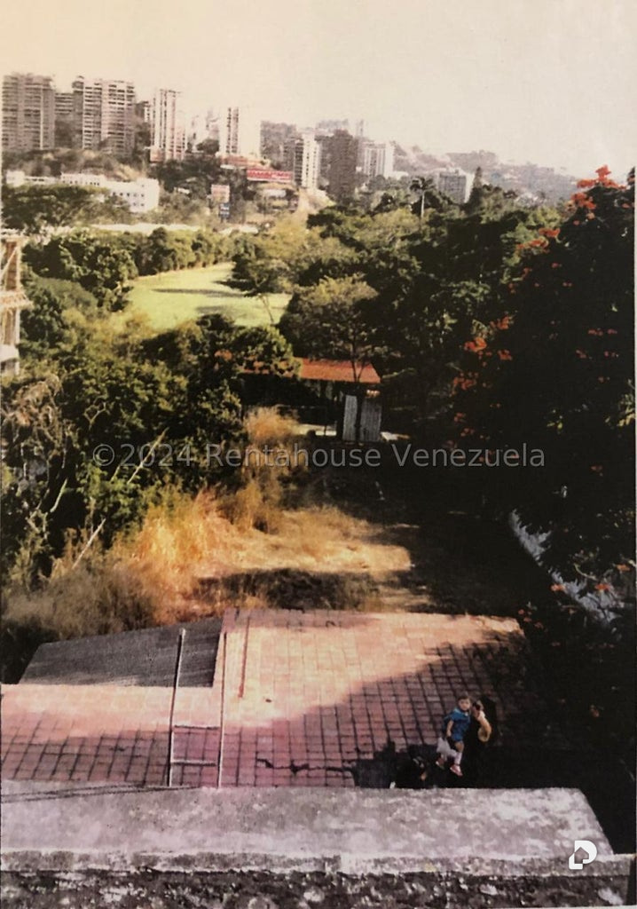 Terreno en Los Naranjos de las Mercedes, Caracas – 2