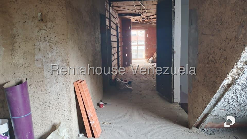 Casa en Bello Monte, Caracas – 19