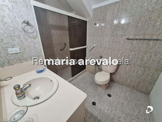 Apartamento en Las Esmeraldas, Caracas – 28