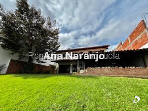 Casa en Prados del Este, Caracas – 27