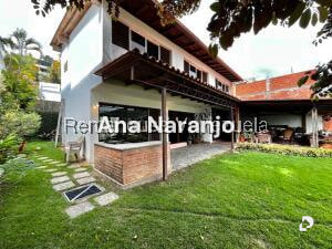 Casa en Prados del Este, Caracas – 26