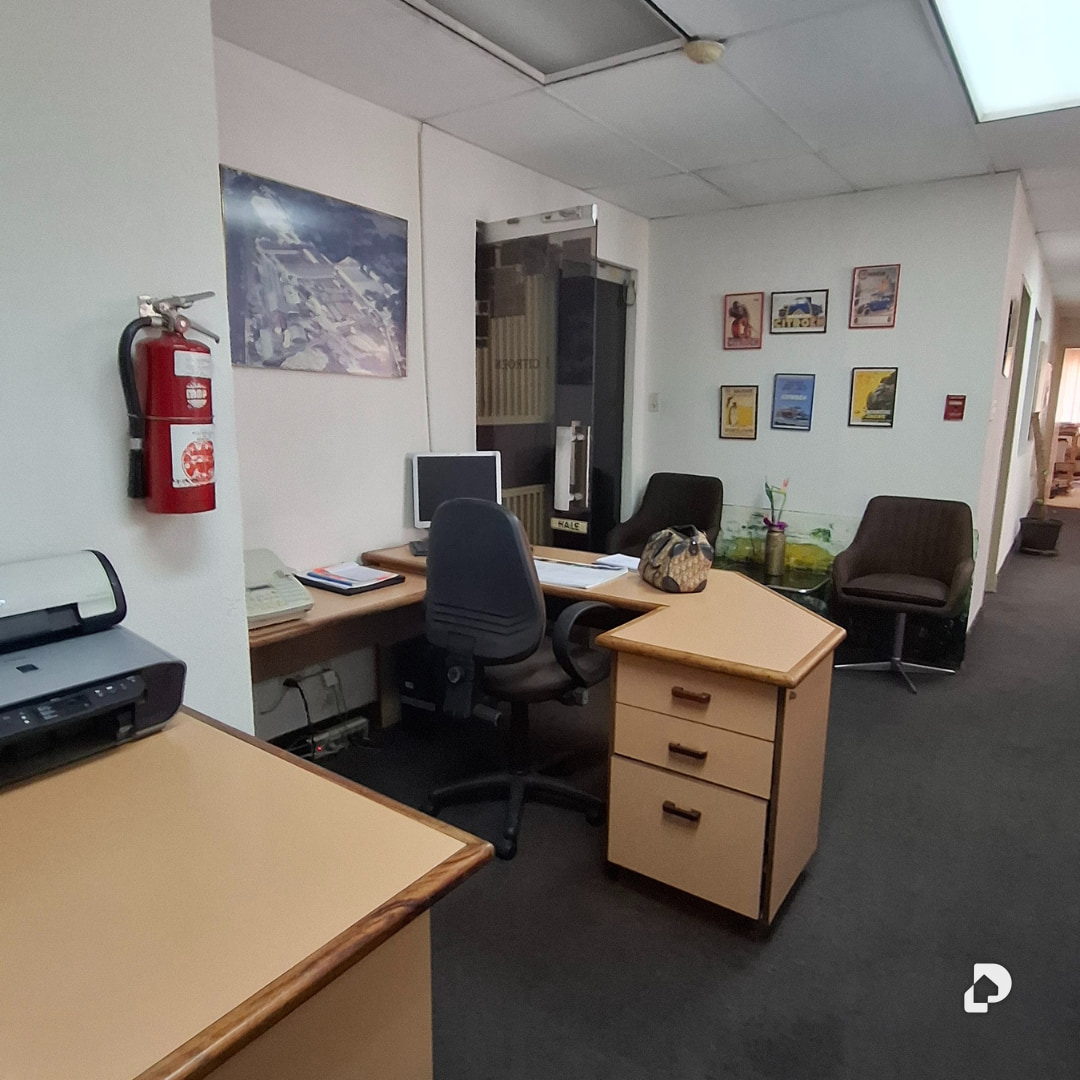 Oficina en Los Palos Grandes, Caracas – 8