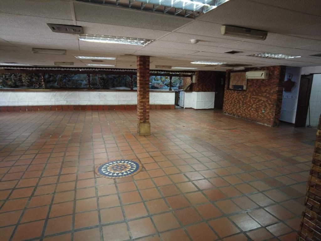 Commercial space in Valencia - 1