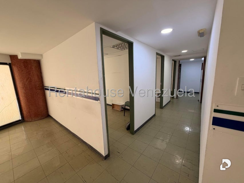 Local comercial en La Carlota, Caracas – 8