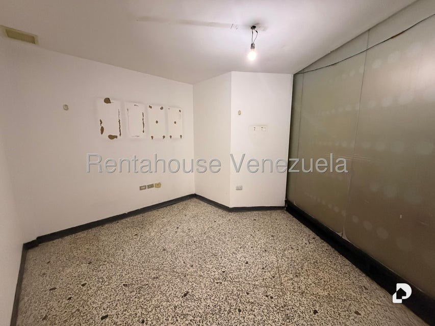 Local comercial en La Carlota, Caracas – 10