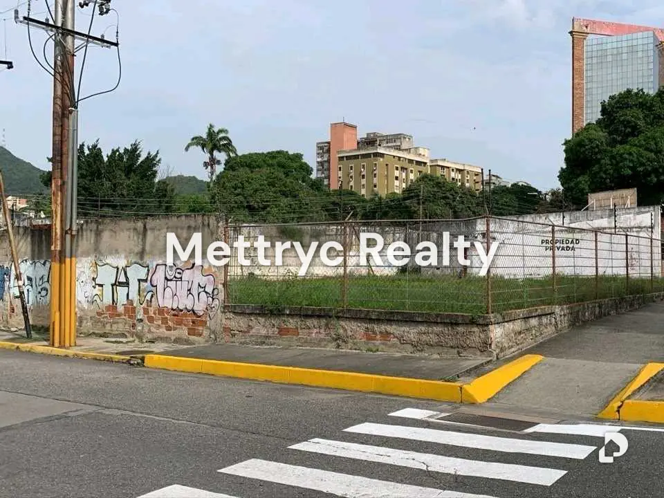 Terreno en Avenida Bolivar, Valencia