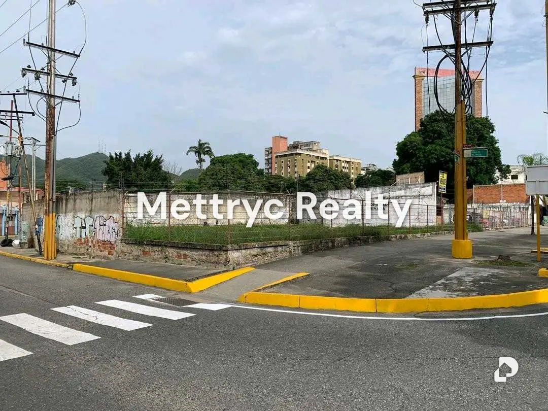 Terreno en Avenida Bolivar, Valencia