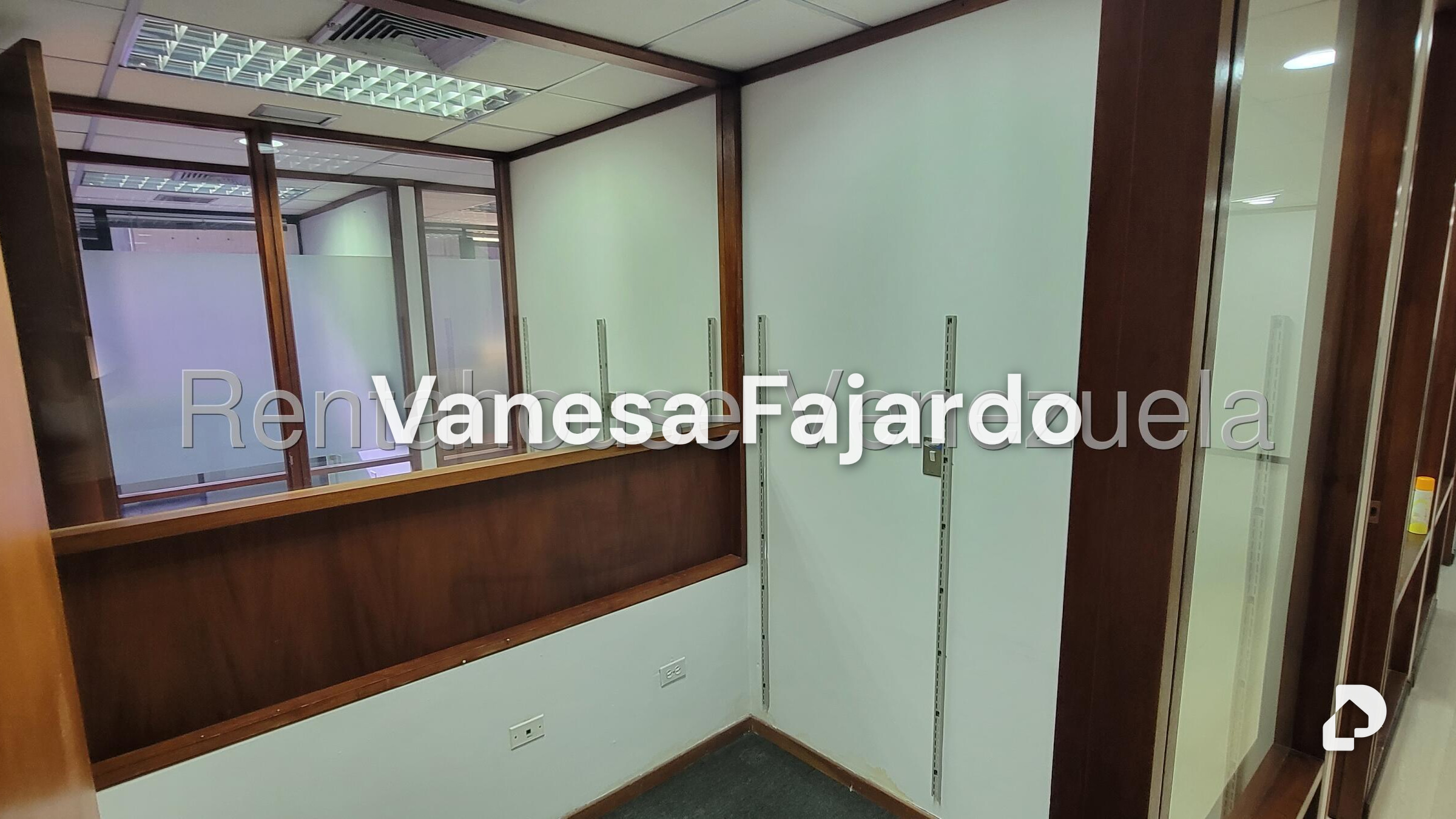Oficina en El Rosal, Caracas – 12