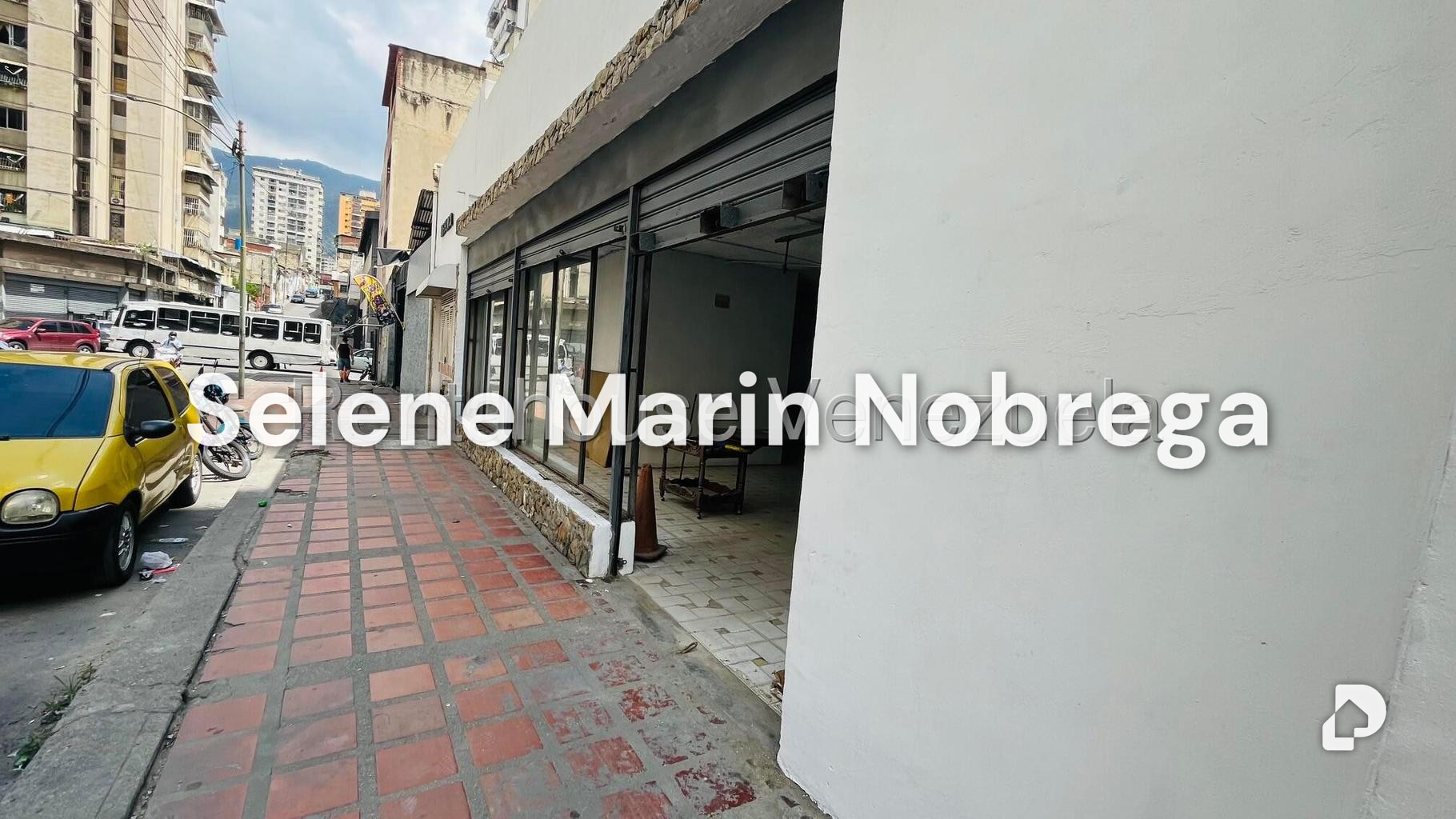 Local comercial en Parroquia La Candelaria, Caracas – 11