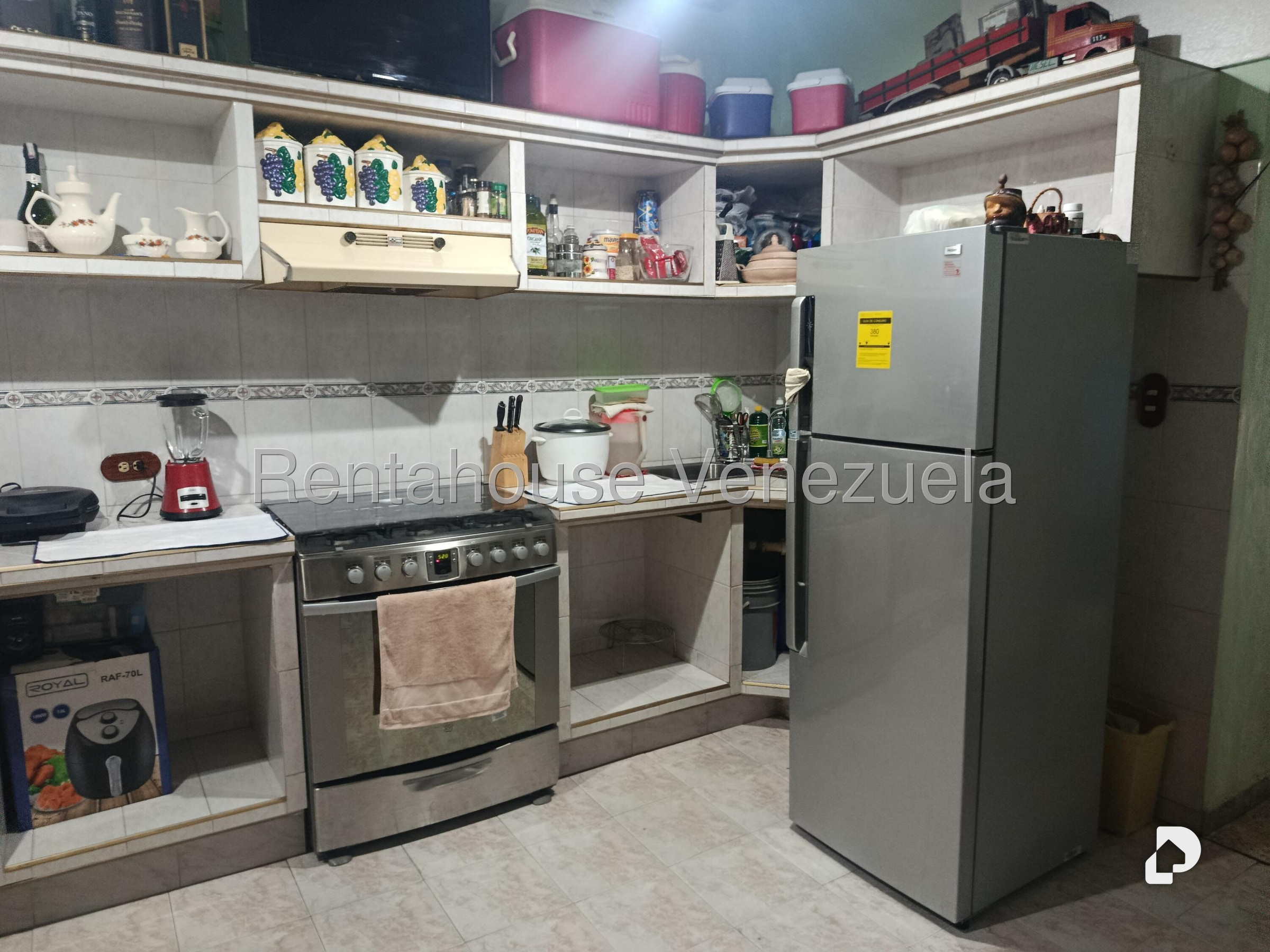 Apartamento en Parroquia Santa Rosalía, Caracas – 16