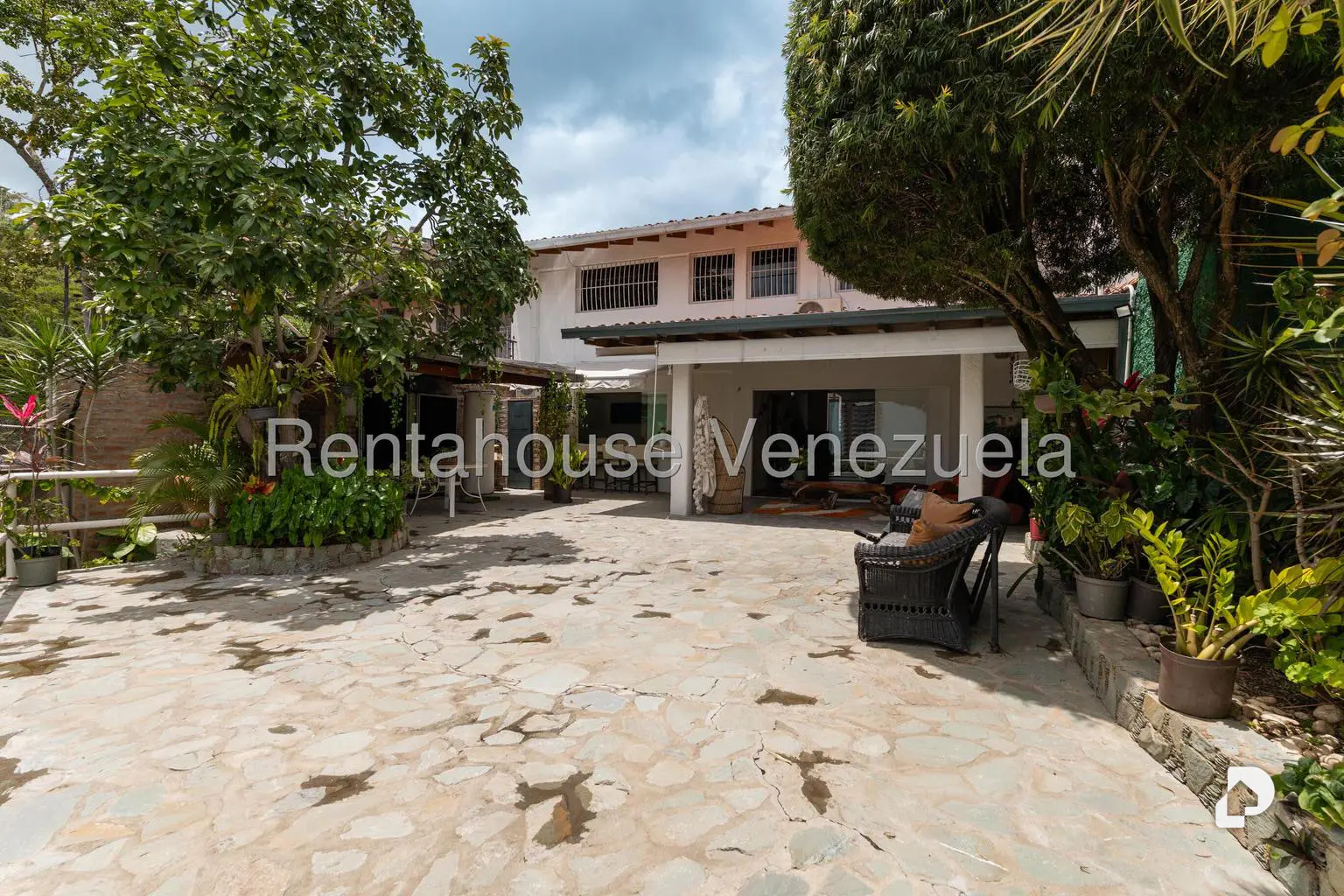 Casa en Santa Inés, Caracas – 24