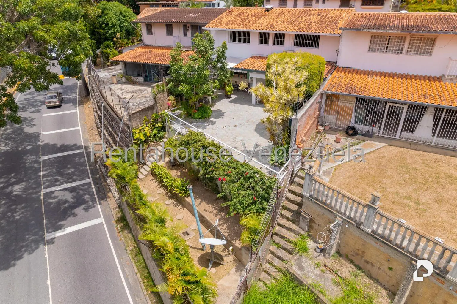Casa en Santa Inés, Caracas – 2