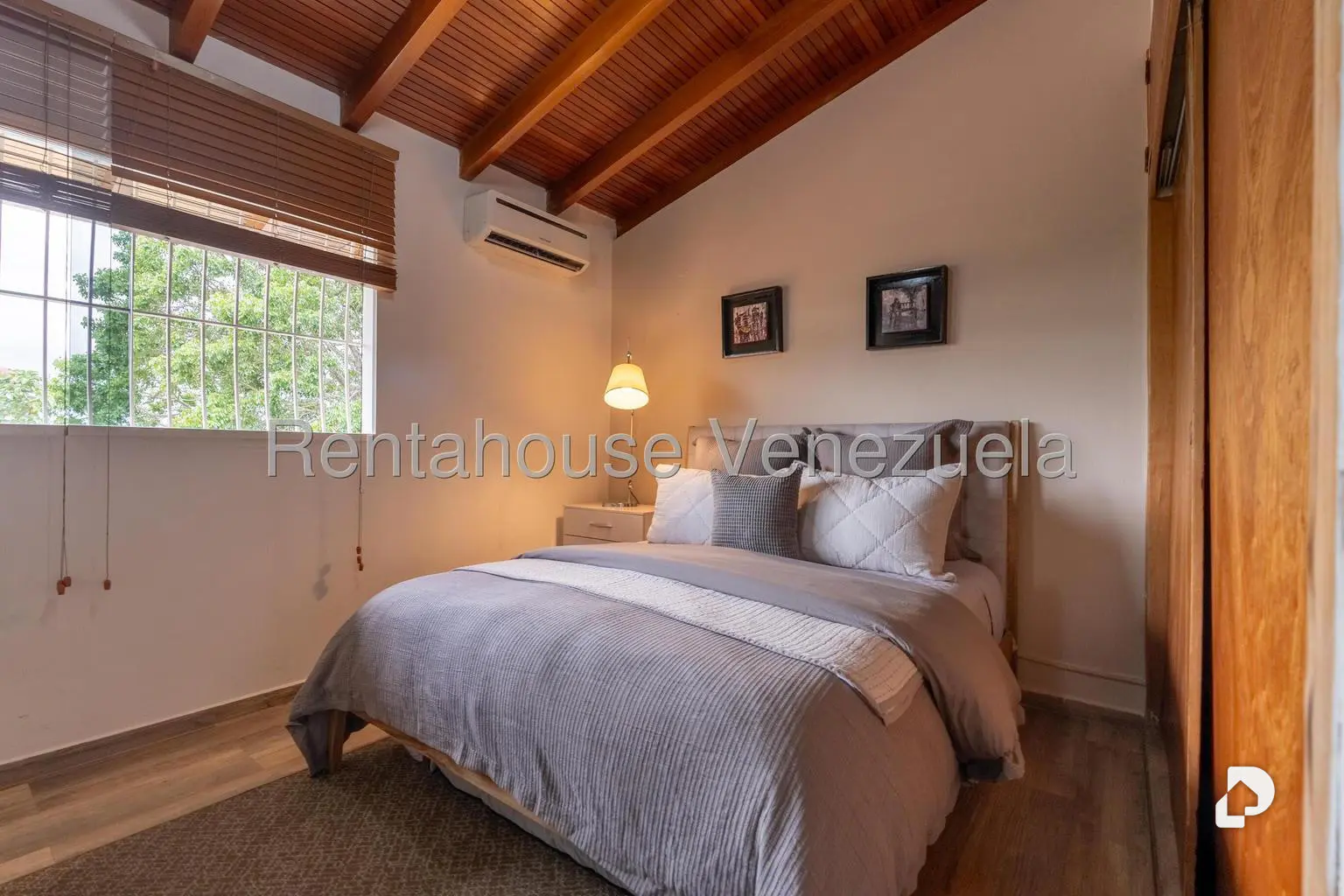 Casa en Santa Inés, Caracas – 29