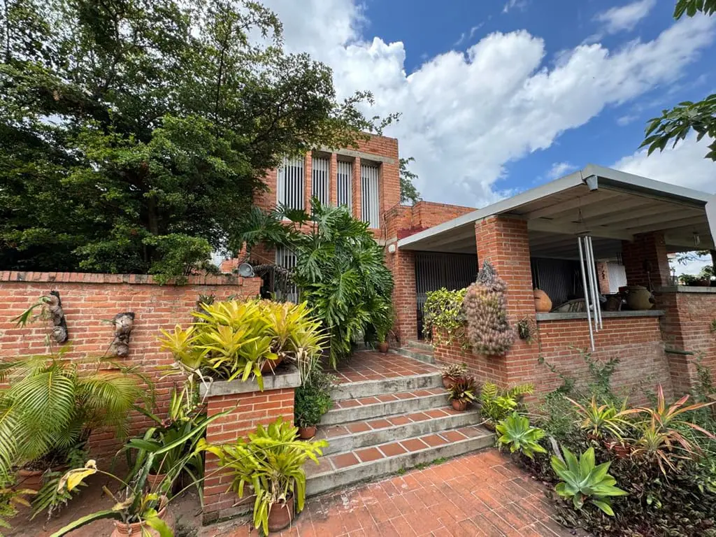 Casa en Lomas De La Trinidad, Caracas - 1