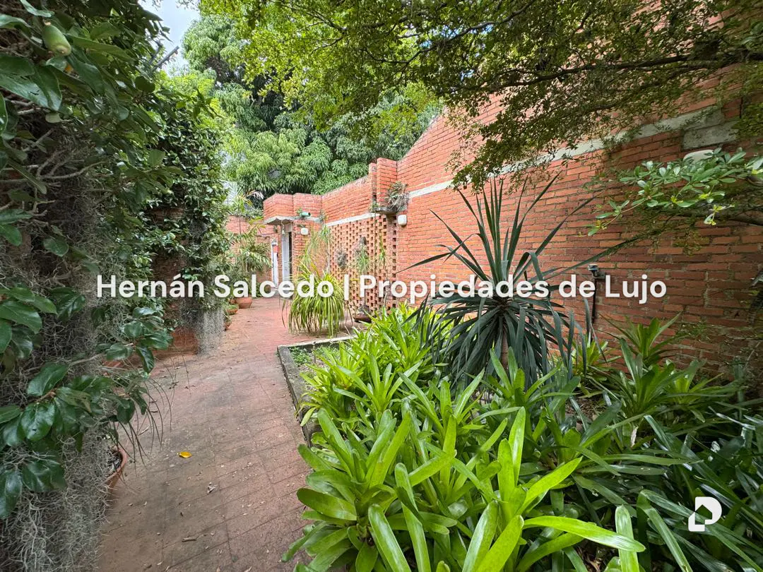 Casa en Lomas De La Trinidad, Caracas – 17