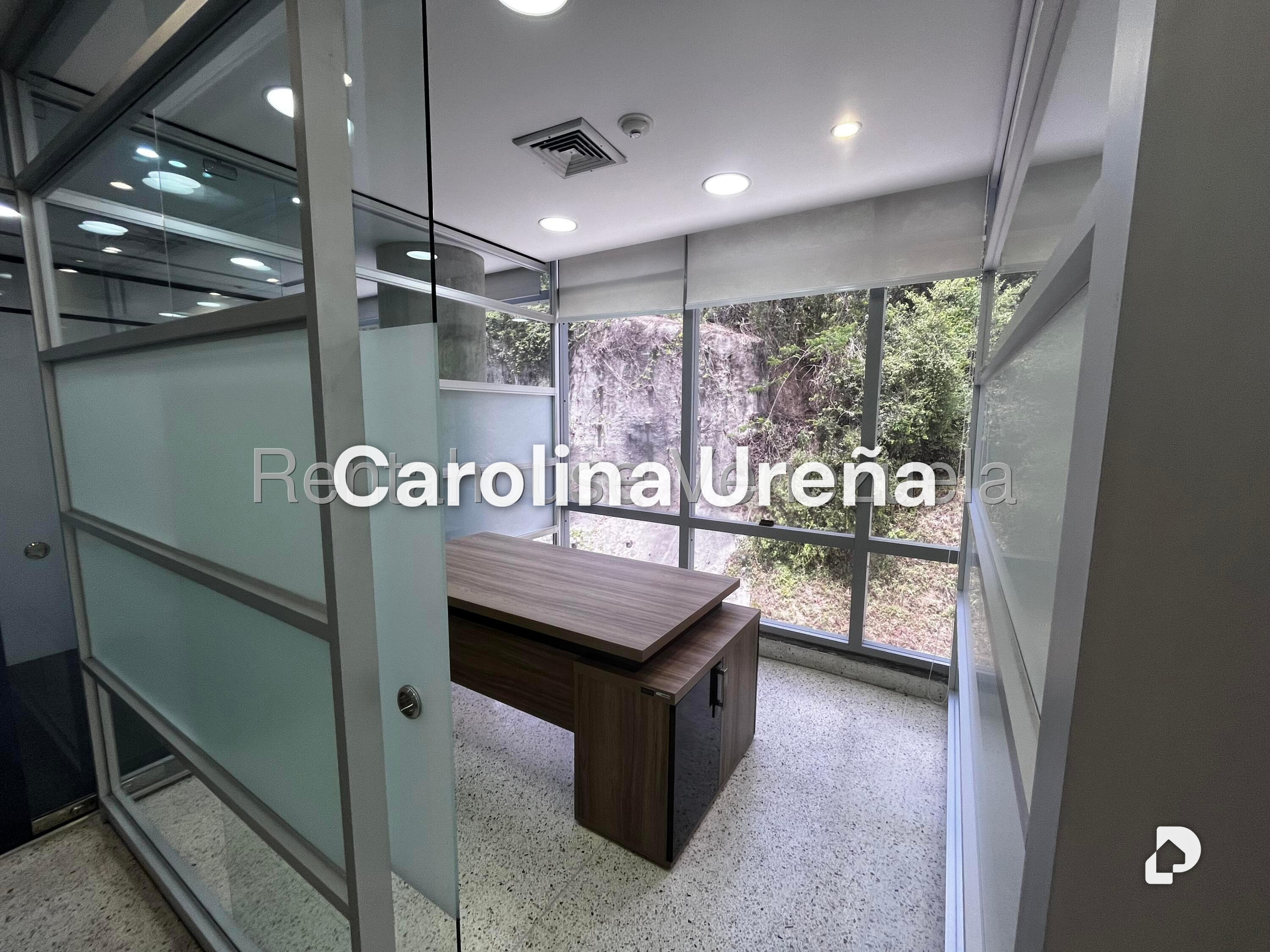 Oficina en La Trinidad, Caracas – 18