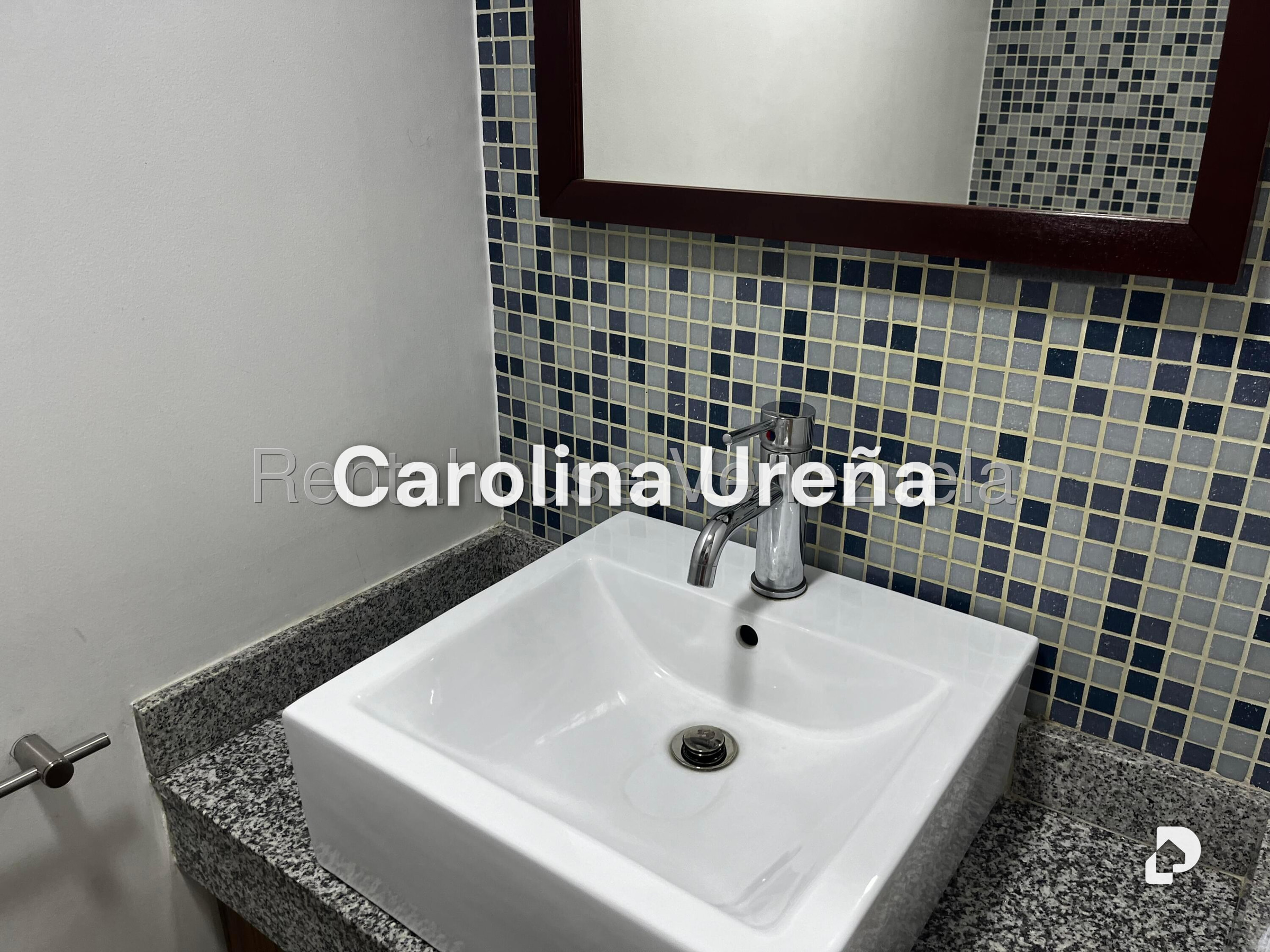 Oficina en La Trinidad, Caracas – 11