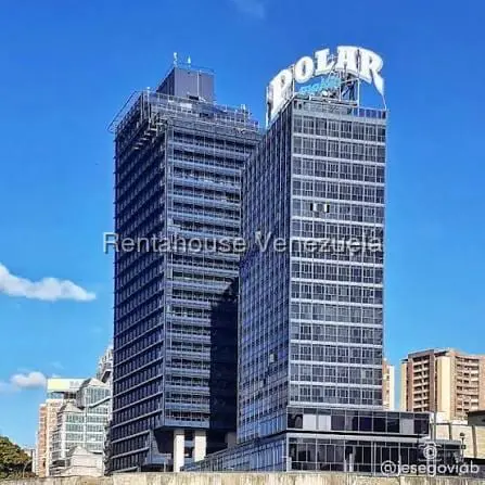 Oficina en Plaza Venezuela, Caracas - 1