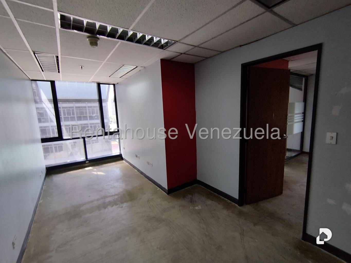Office in Plaza Venezuela, Caracas – 7