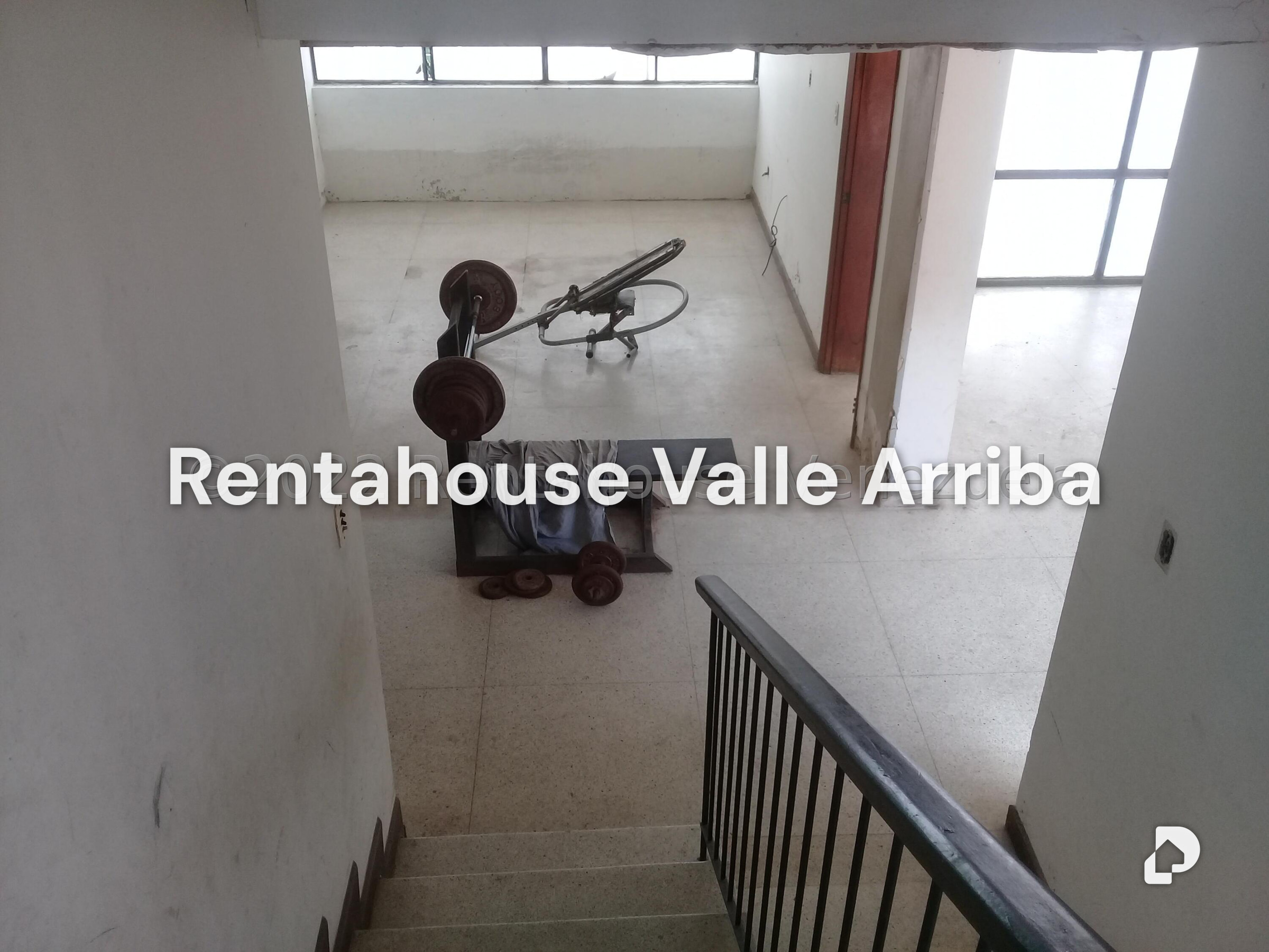 Casa en Altamira, Caracas – 23