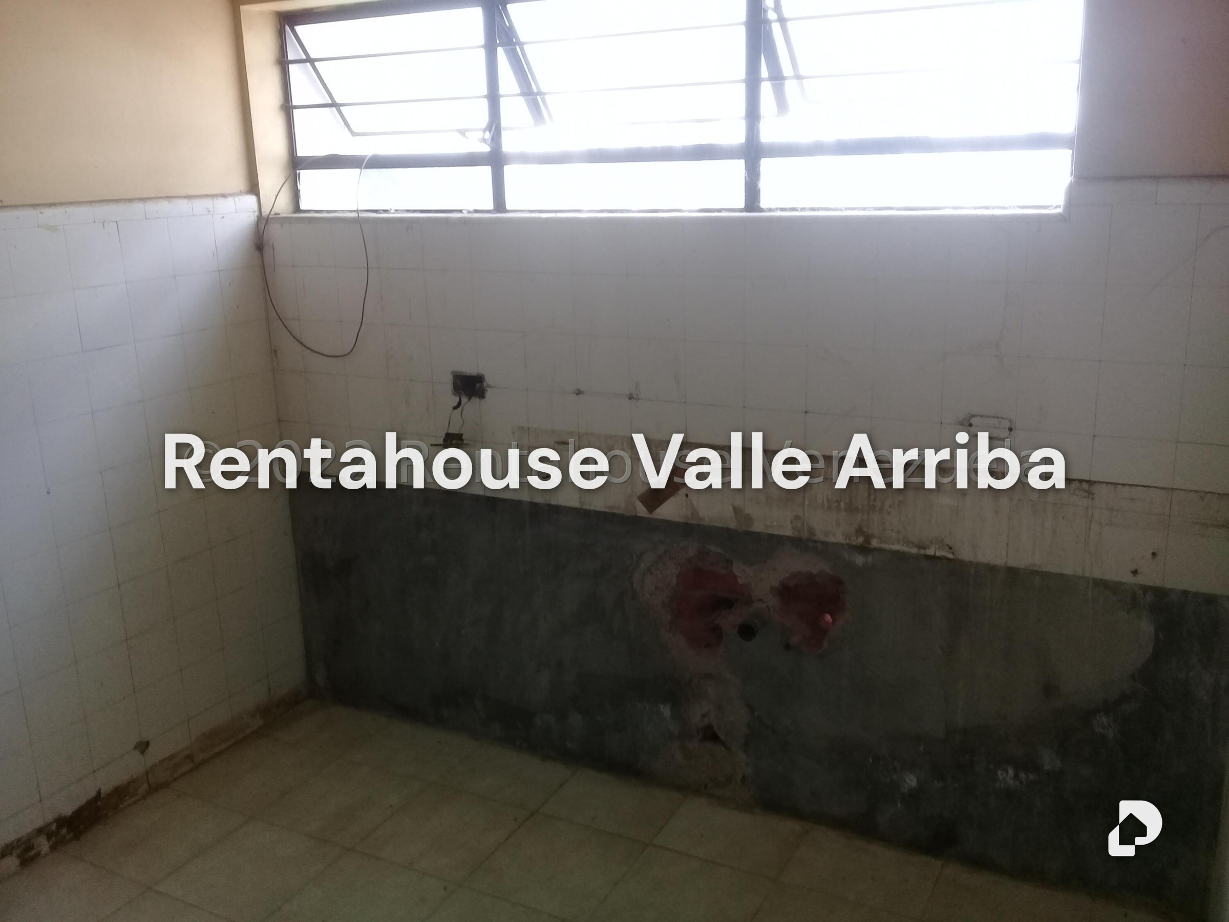 Casa en Altamira, Caracas – 28