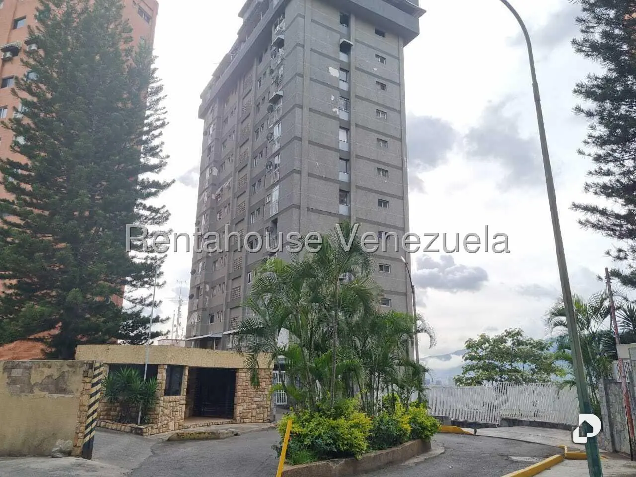 Apartamento en Colinas de Santa Mónica, Caracas – 1