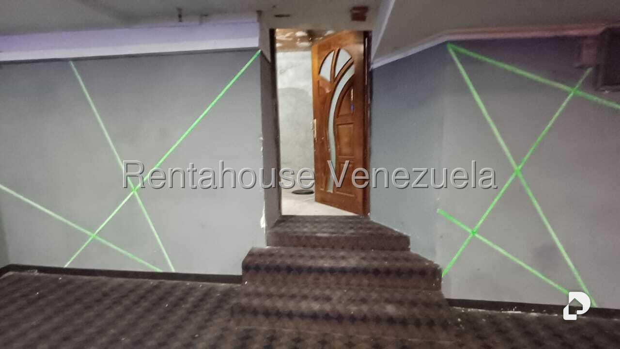 Local comercial en Colinas de Bello Monte, Caracas – 16