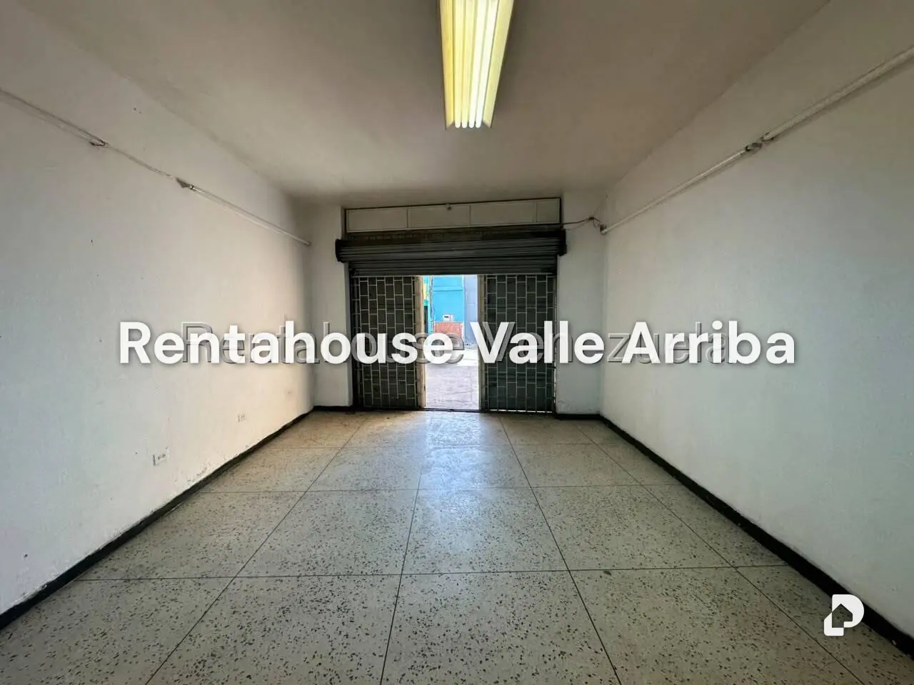 Local comercial en San Martín, Caracas – 11