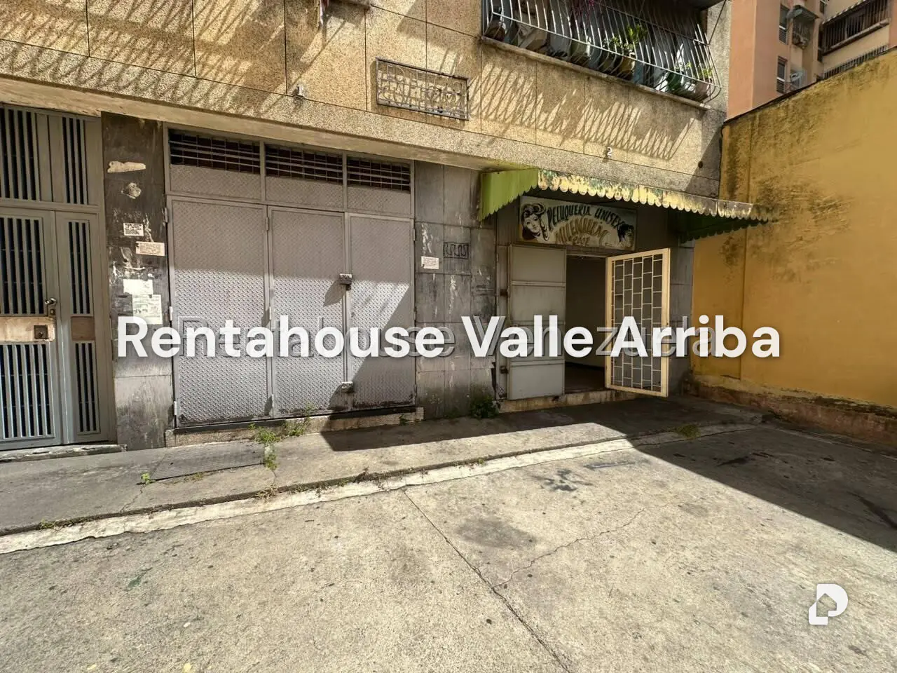 Local comercial en San Martín, Caracas – 16