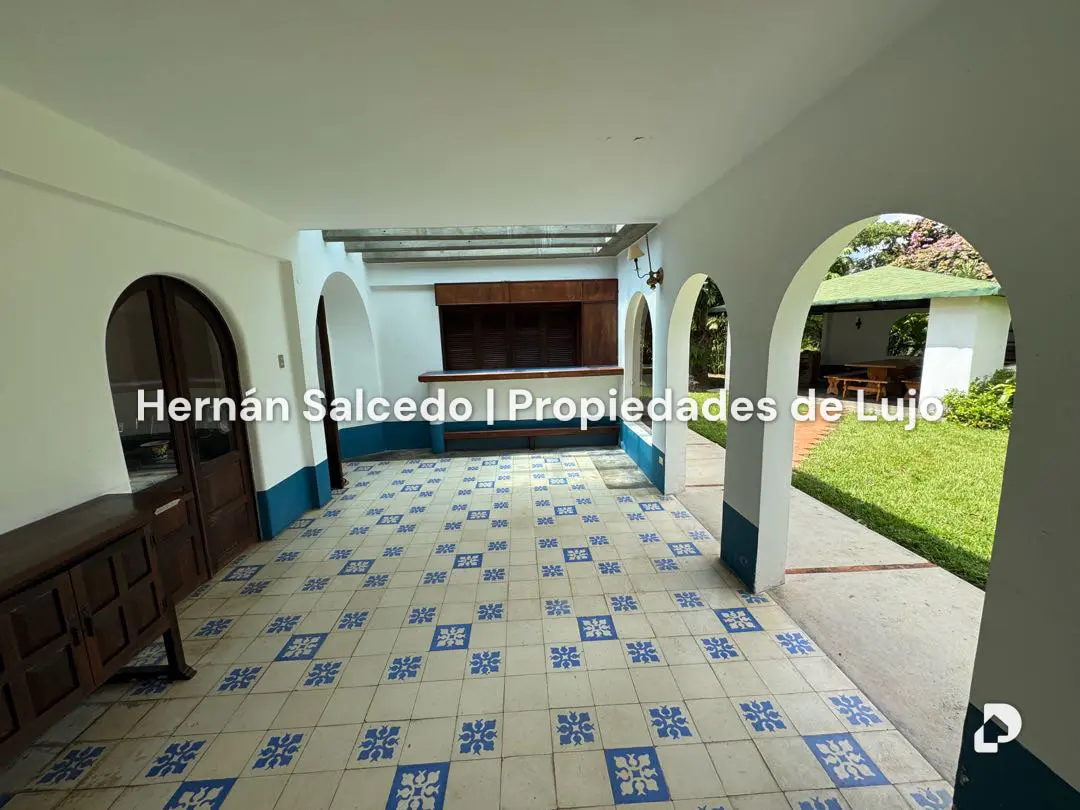 Casa en Cerro Verde, Caracas – 19