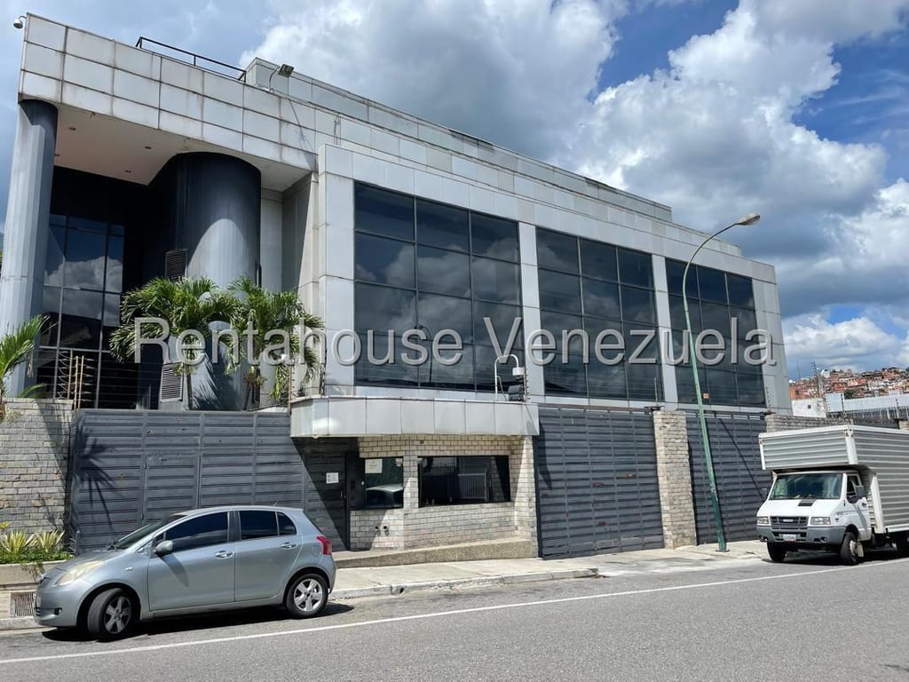 Oficina en La Urbina, Caracas - 1