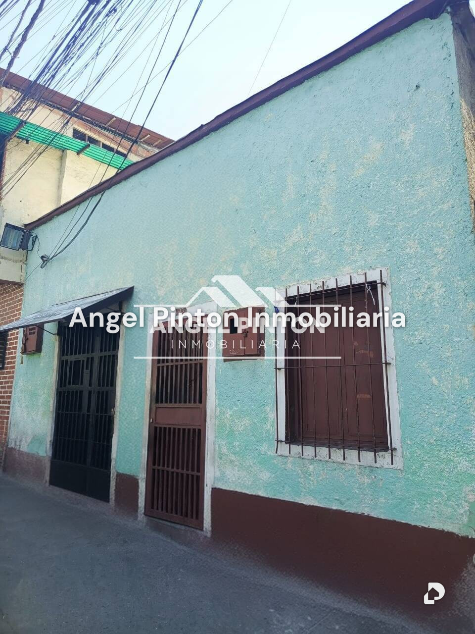 Local comercial en Avenida Principal de los Eucaliptus, Caracas – 1