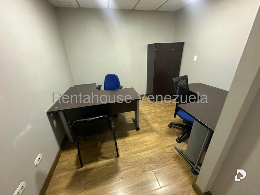 Oficina en Chuao, Caracas – 10