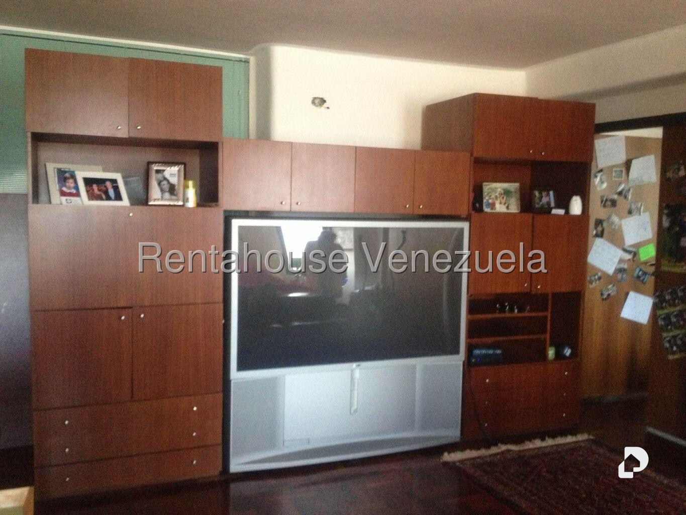Casa en Lomas de La Lagunita, Caracas – 23
