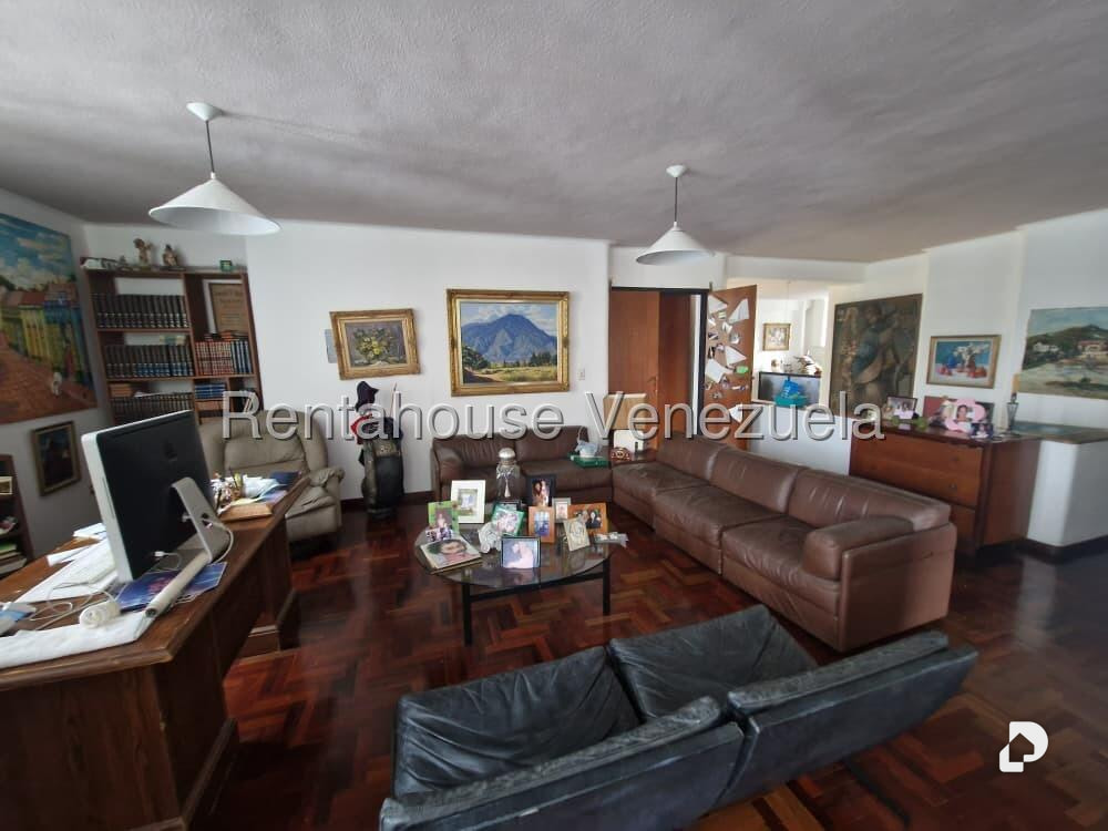 Casa en Lomas de La Lagunita, Caracas – 3