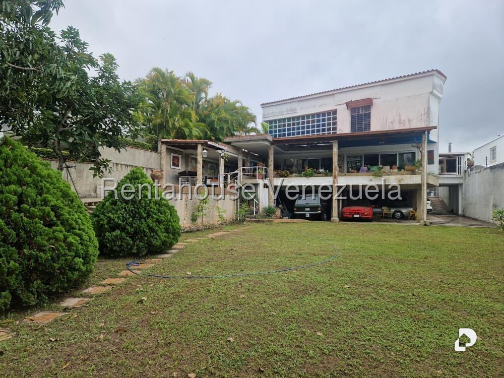 Casa en Lomas de La Lagunita, Caracas – 21