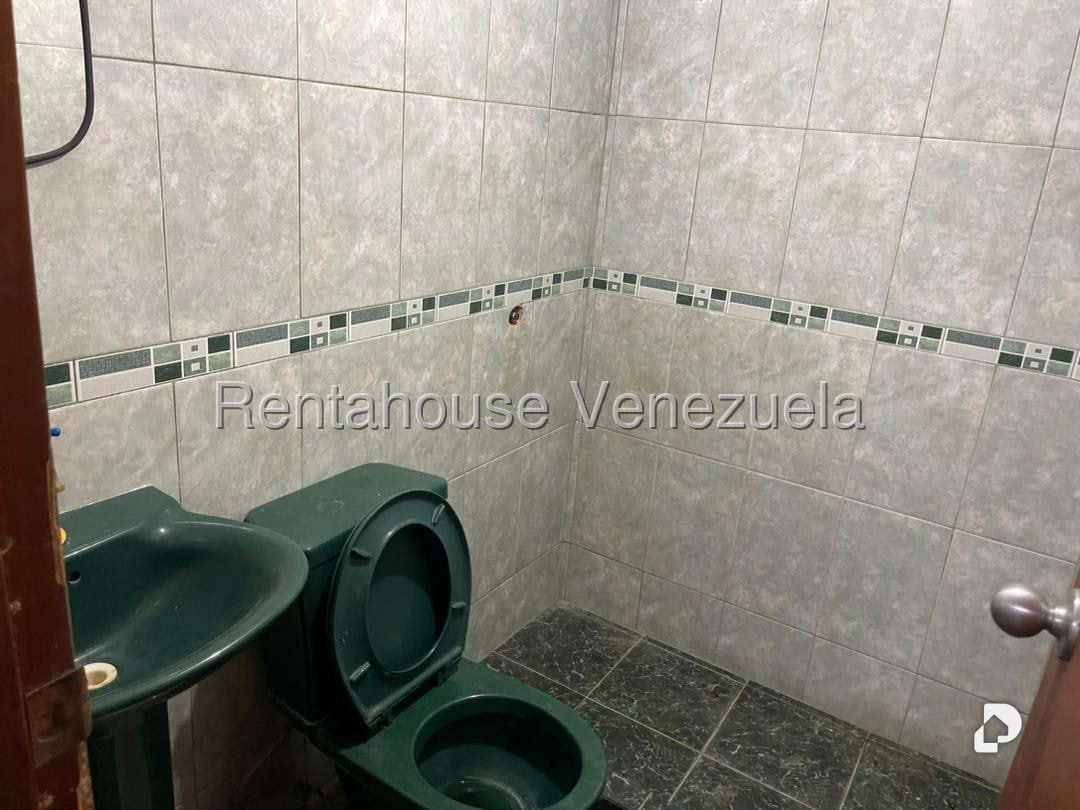 Local comercial en El Valle, Caracas – 10