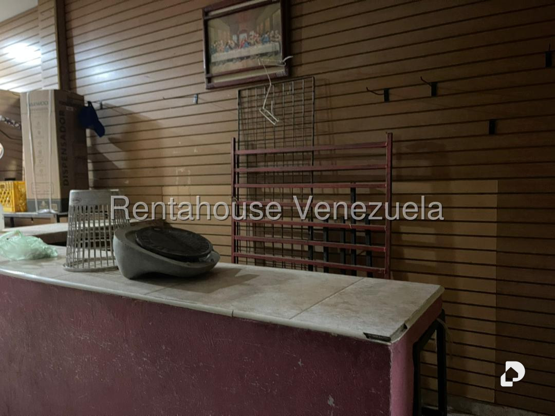 Local comercial en El Valle, Caracas – 14