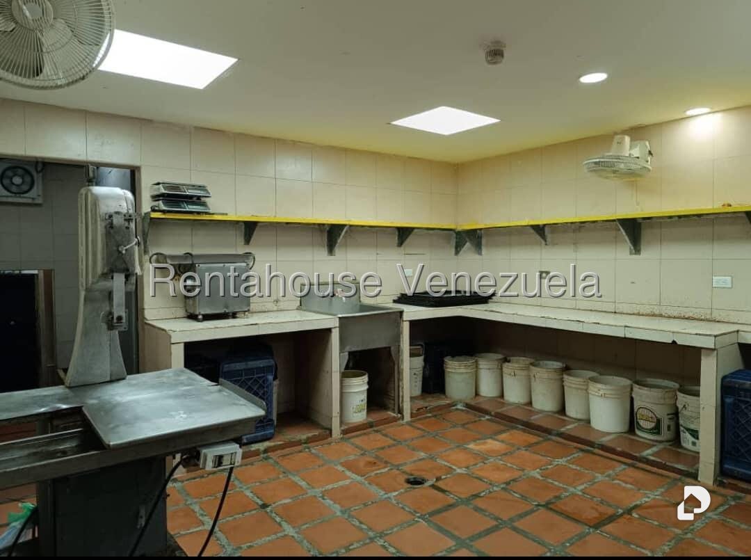 Local comercial en El Valle, Caracas – 3