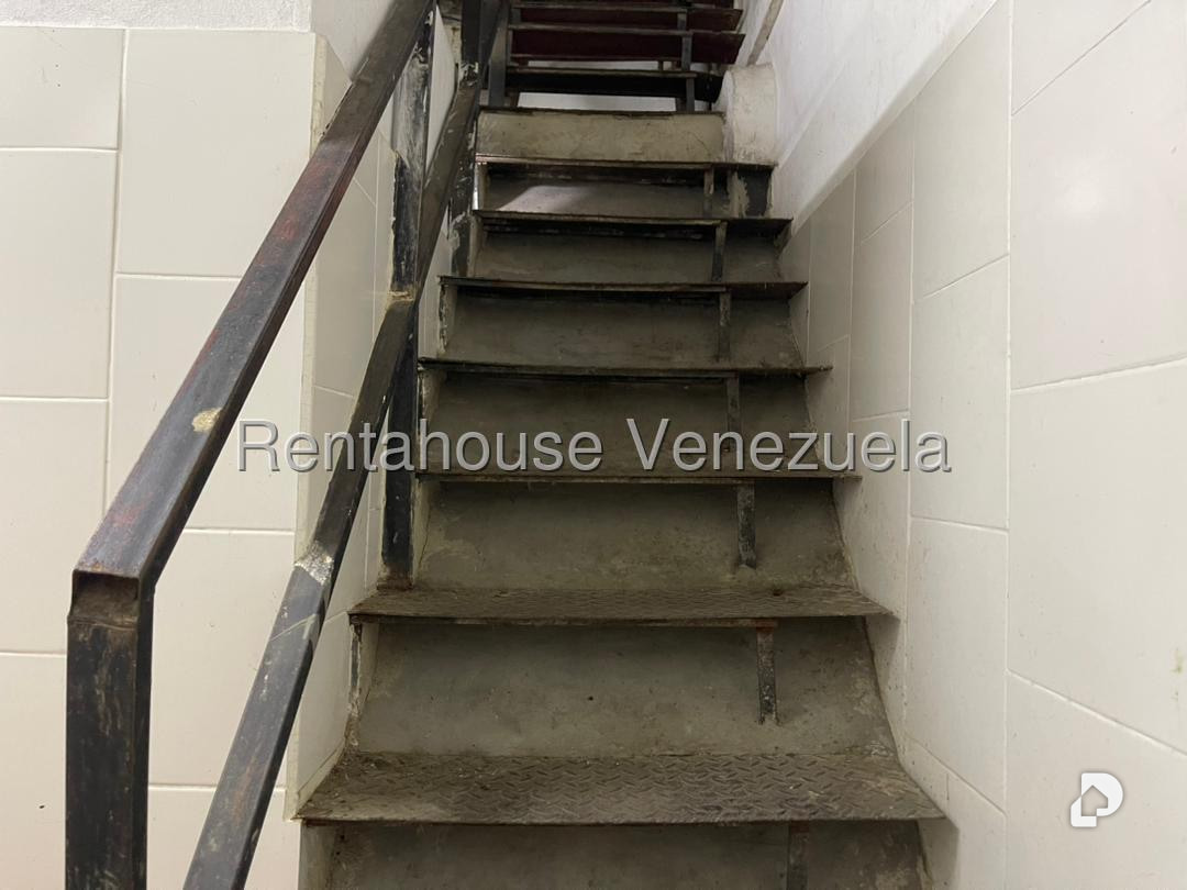 Local comercial en El Valle, Caracas – 9