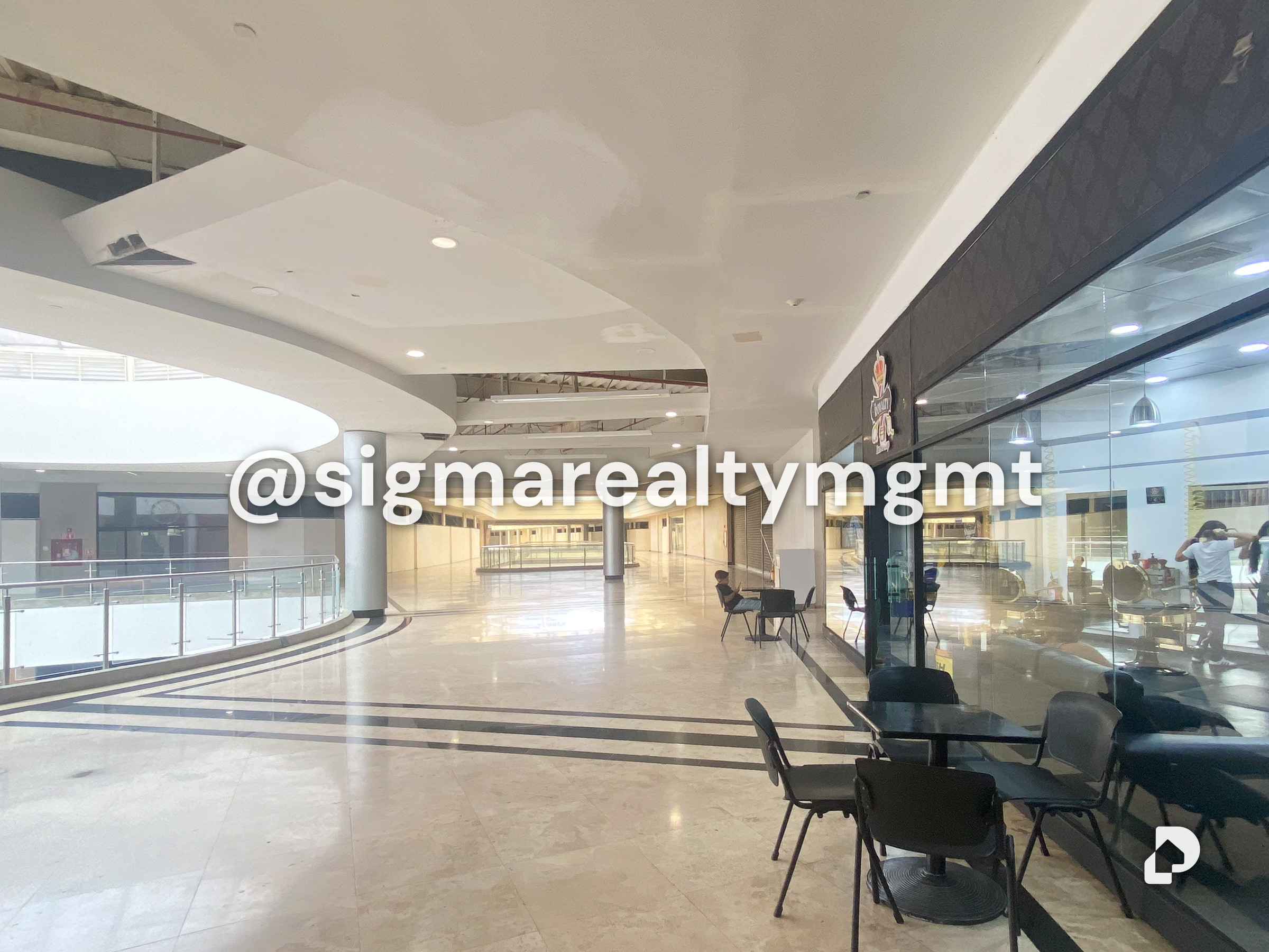 Commercial space in Cerro Verde, Caracas – 7