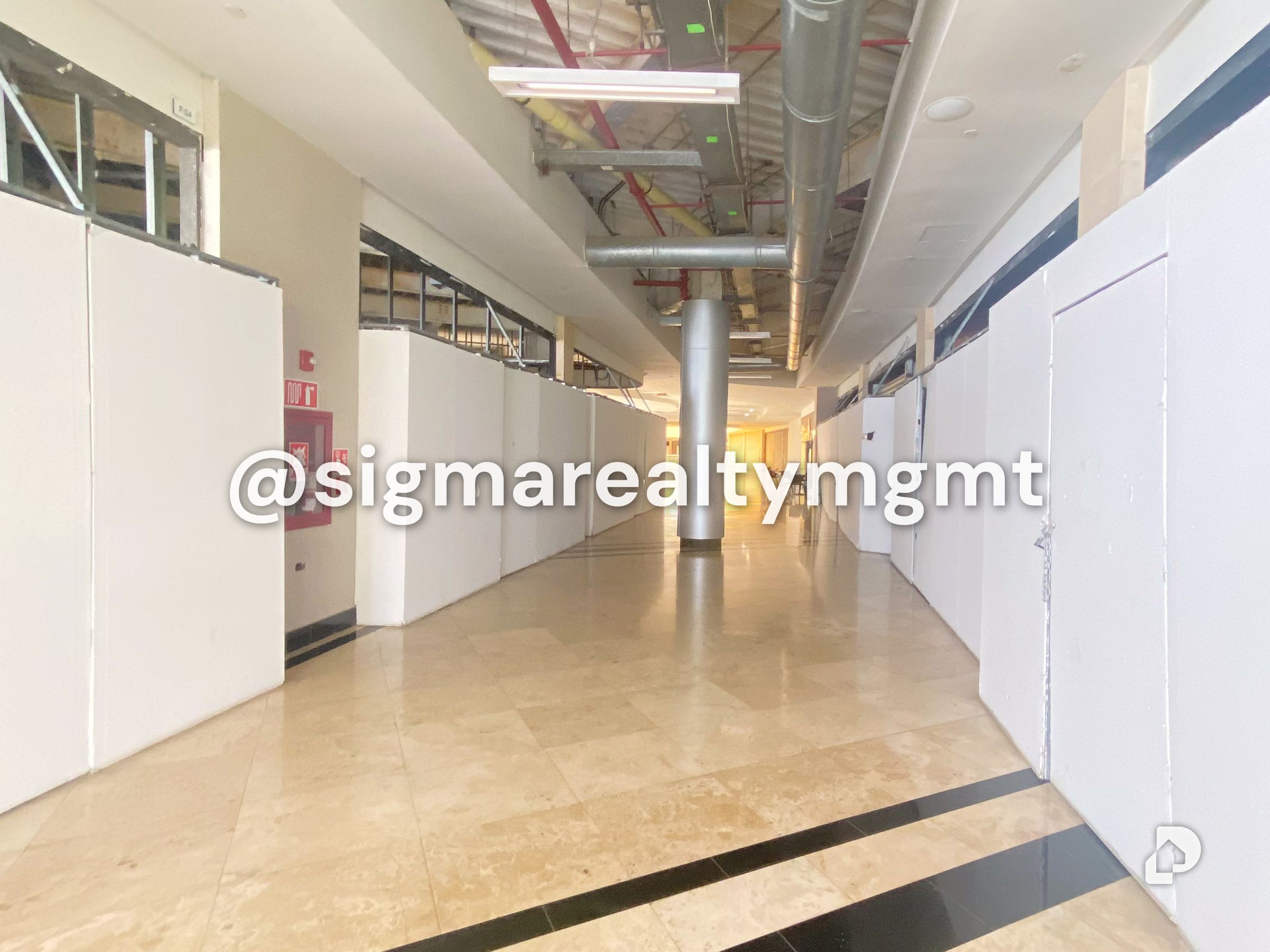 Commercial space in Cerro Verde, Caracas – 8