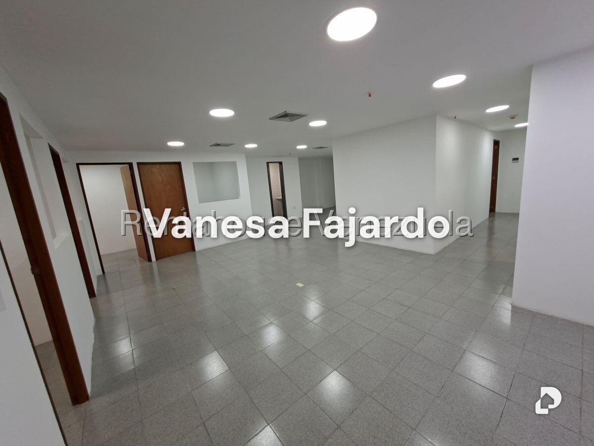 Oficina en Macaracuay, Caracas – 12