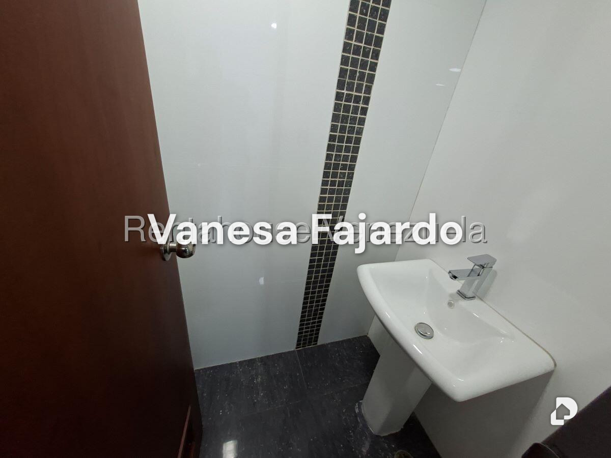 Oficina en Macaracuay, Caracas – 15