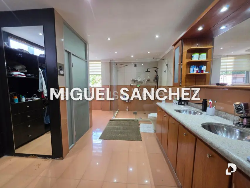 Casa en El Cafetal, Caracas – 12