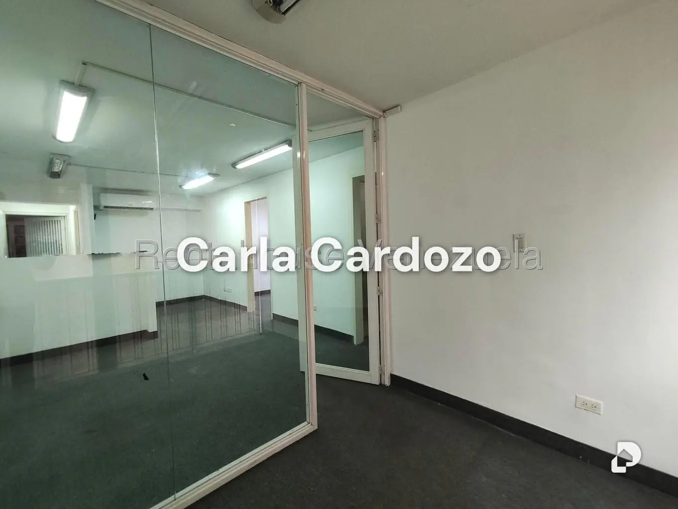 Oficina en Bello Campo, Caracas – 12