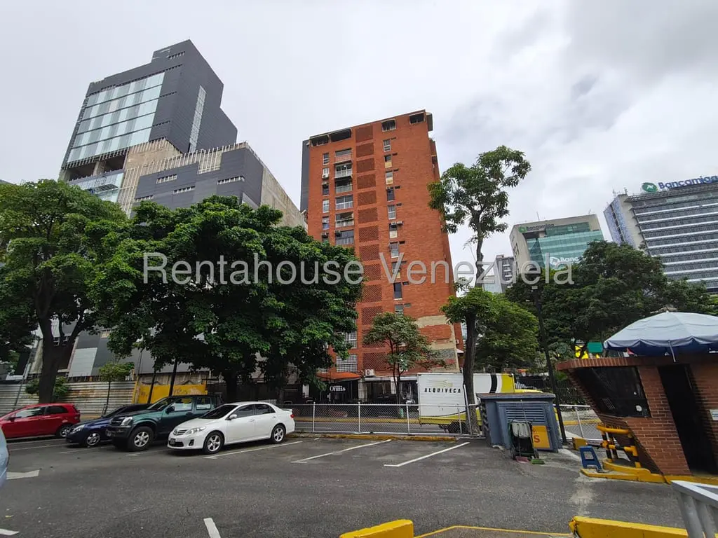 Oficina en Bello Campo, Caracas - 1